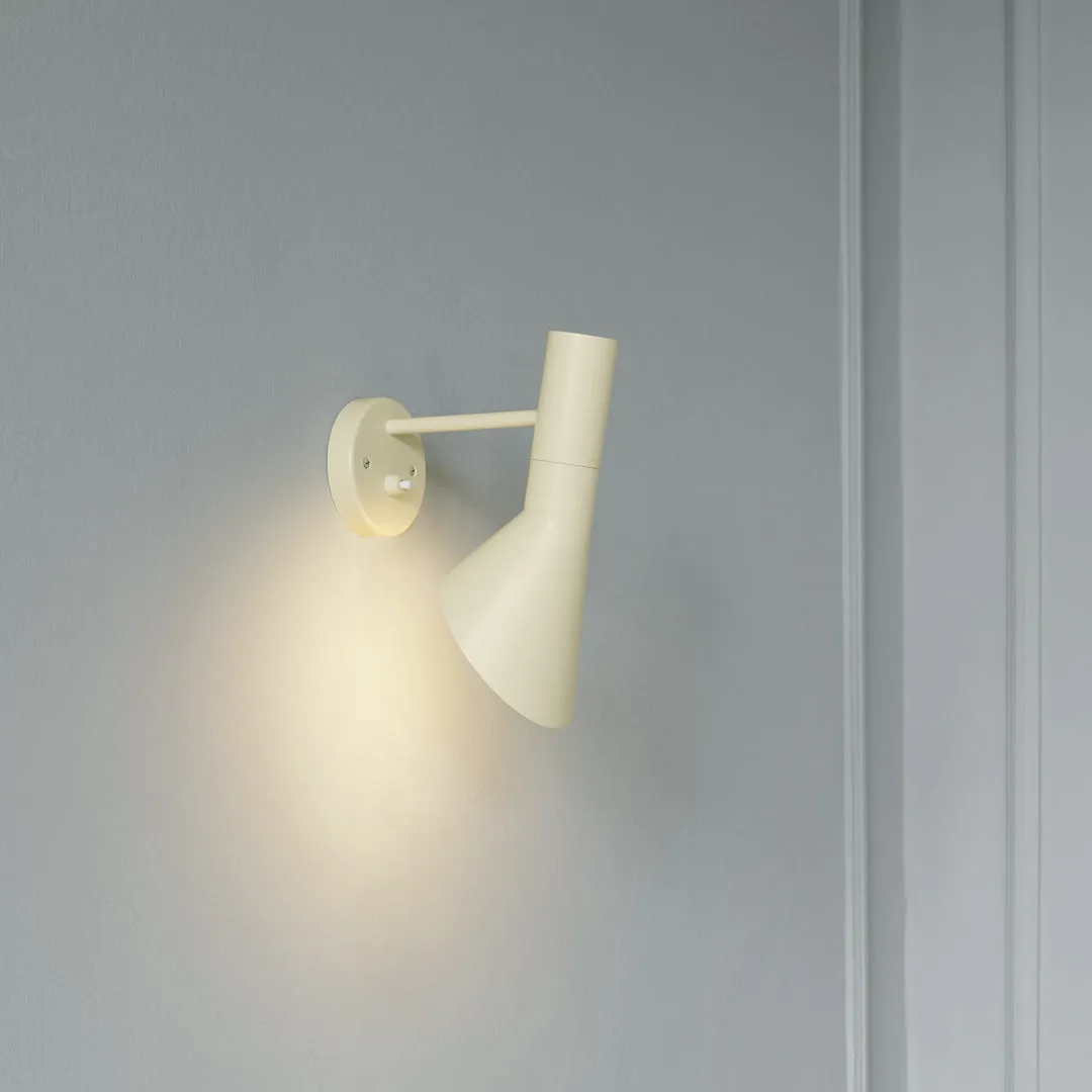 AJ Wall Lamp