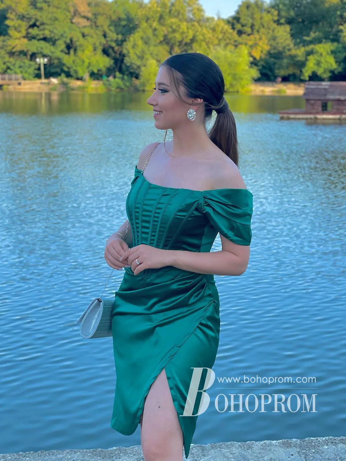 Charming Satin Off-the-shoulder Satin Short Homecoming Dresses With Split HD492