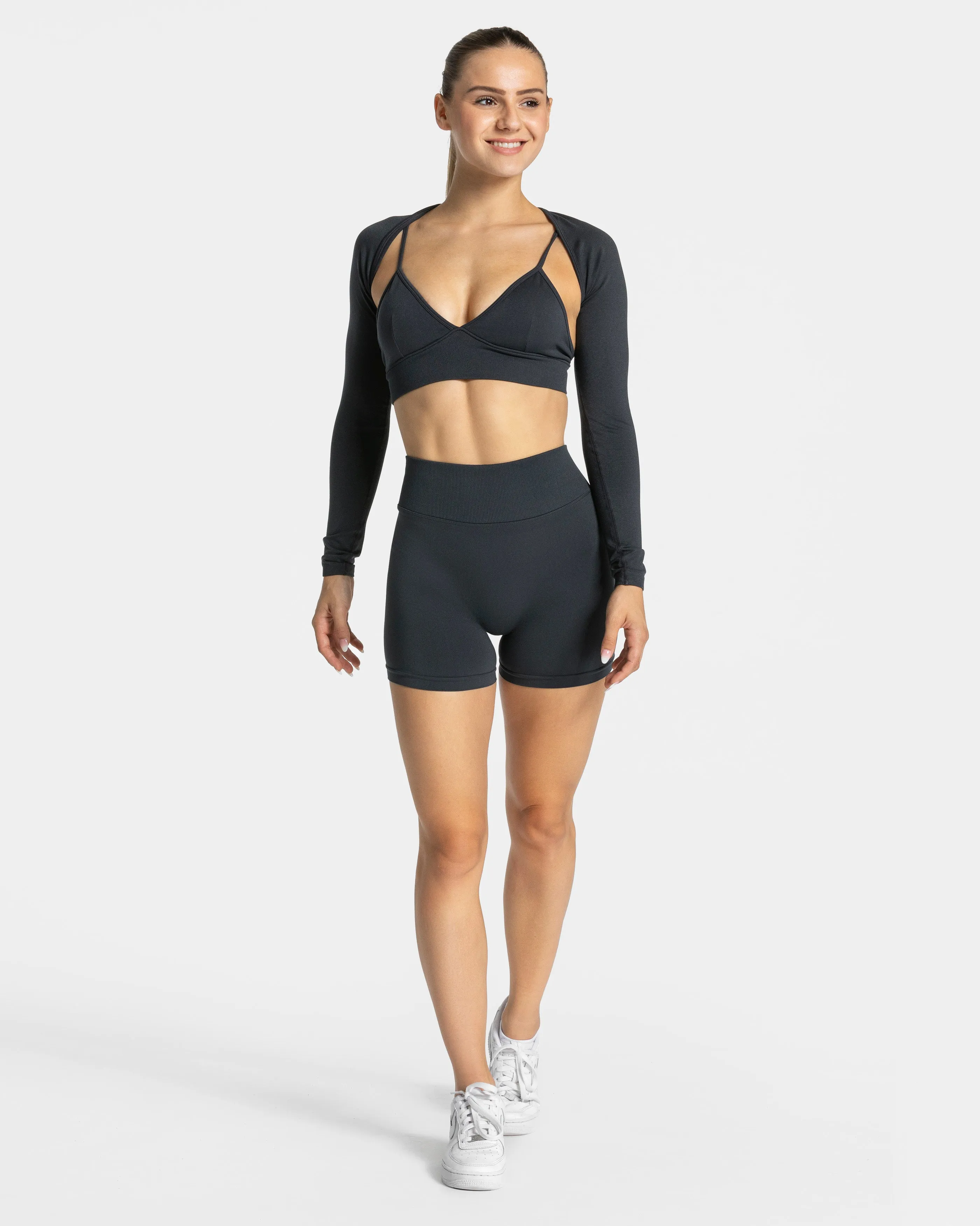 Essence Bolero "Ebony"