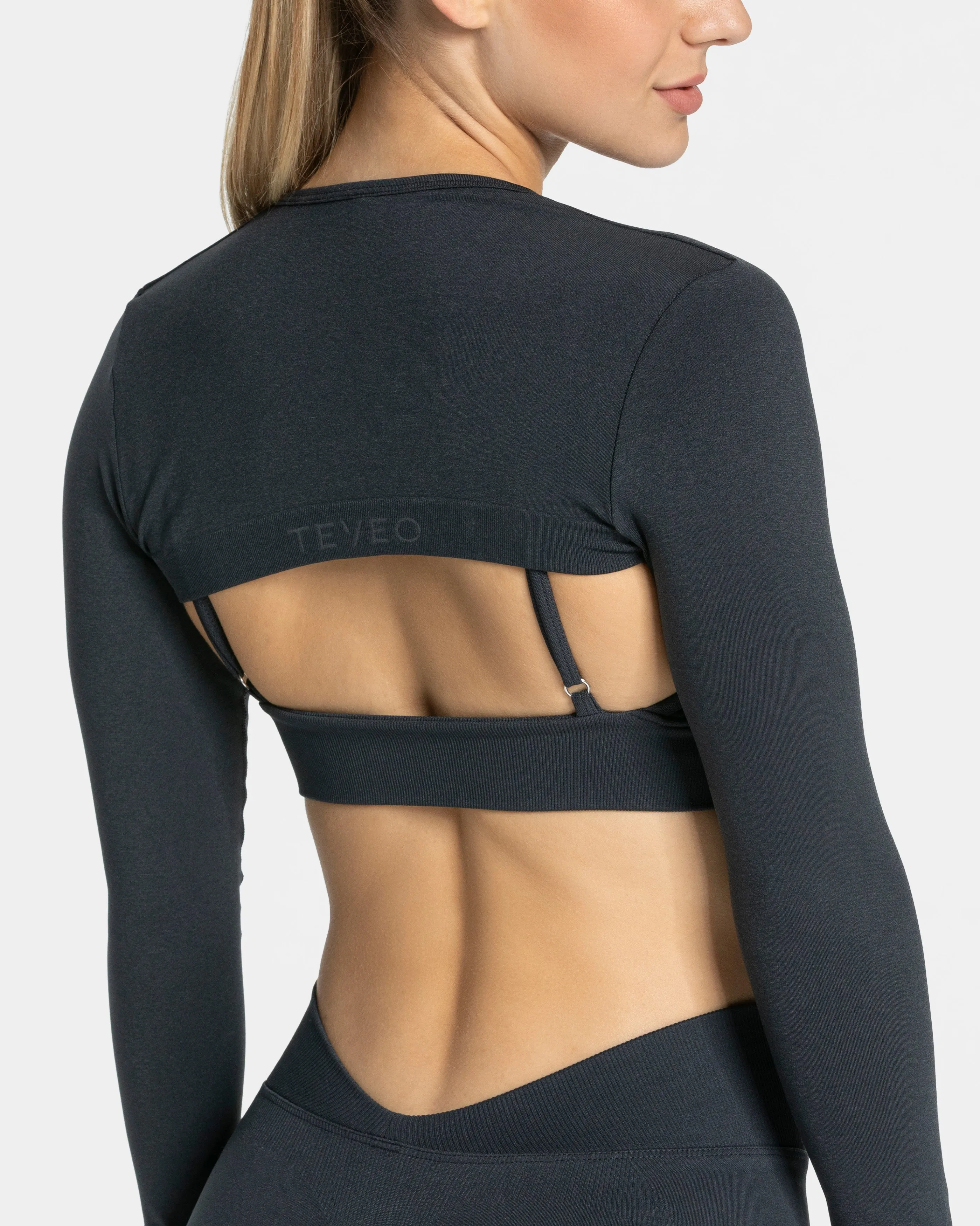 Essence Bolero "Ebony"