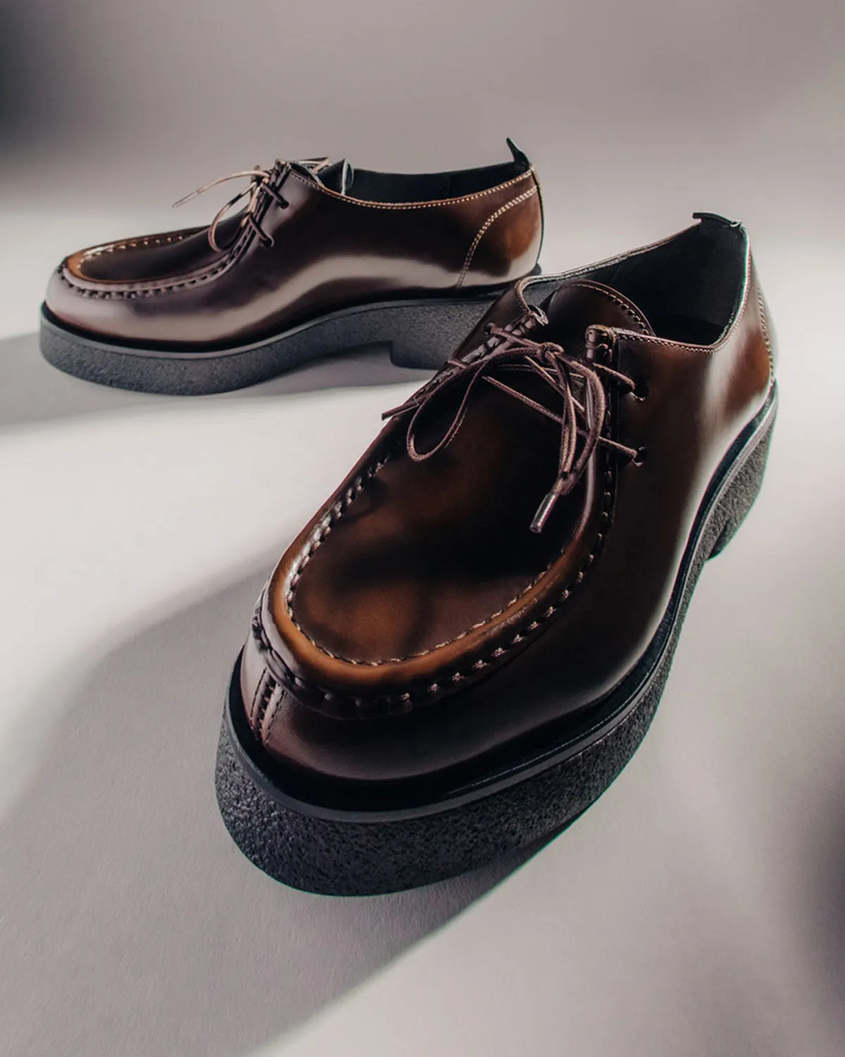 Siena in Glossed Walnut